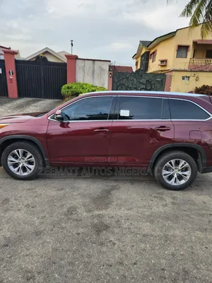 Toyota Highlander XLE 4dr SUV AWD (3.5L 6cyl 6A) 2014 Burgundy