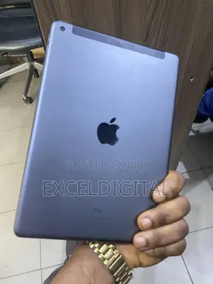Apple iPad 10.2 (2020) 64 GB Gray