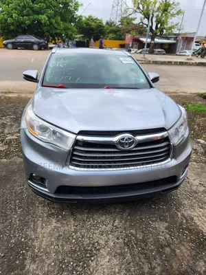 Toyota Highlander XLE 4dr SUV AWD (3.5L 6cyl 6A) 2015 Silver