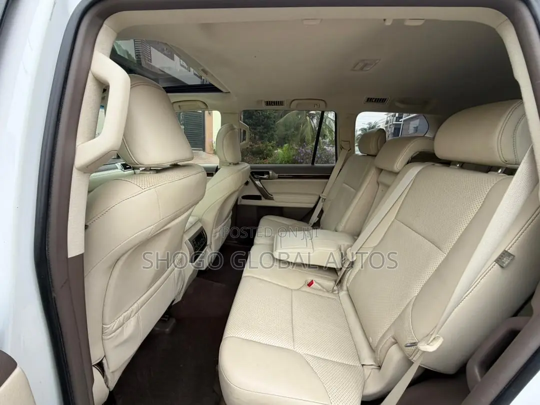 Lexus GX 460 Luxury 2016 White