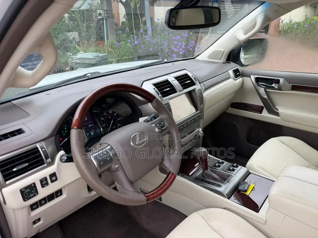 Lexus GX 460 Luxury 2016 White
