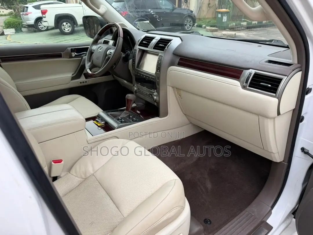 Lexus GX 460 Luxury 2016 White