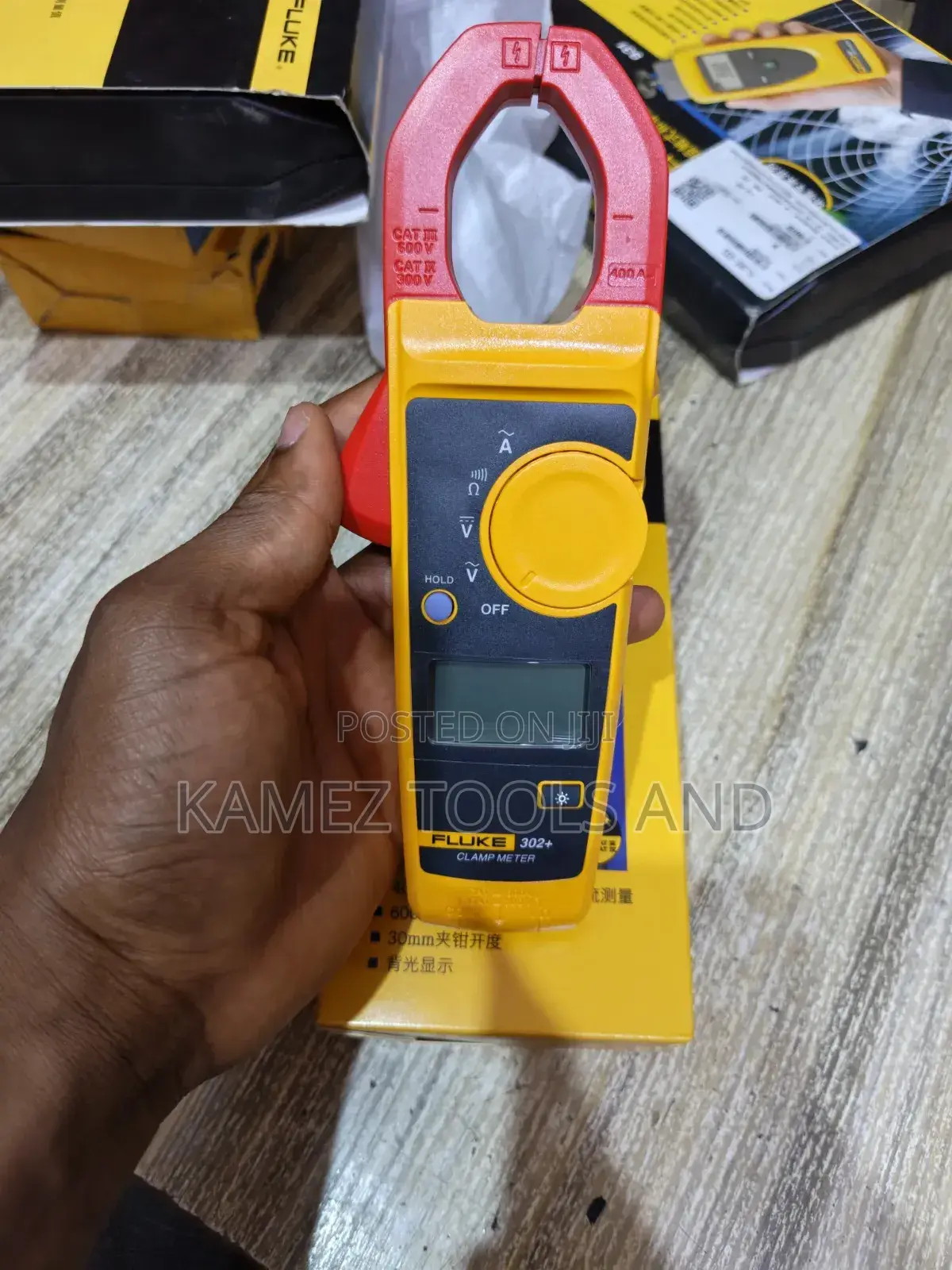 Fluke 302+ Digital Clamp Meter