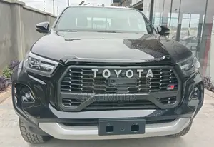 New Toyota Hilux 2025 Matt Black