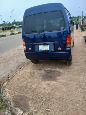 Suzuki APV Minibus 2004 Blue