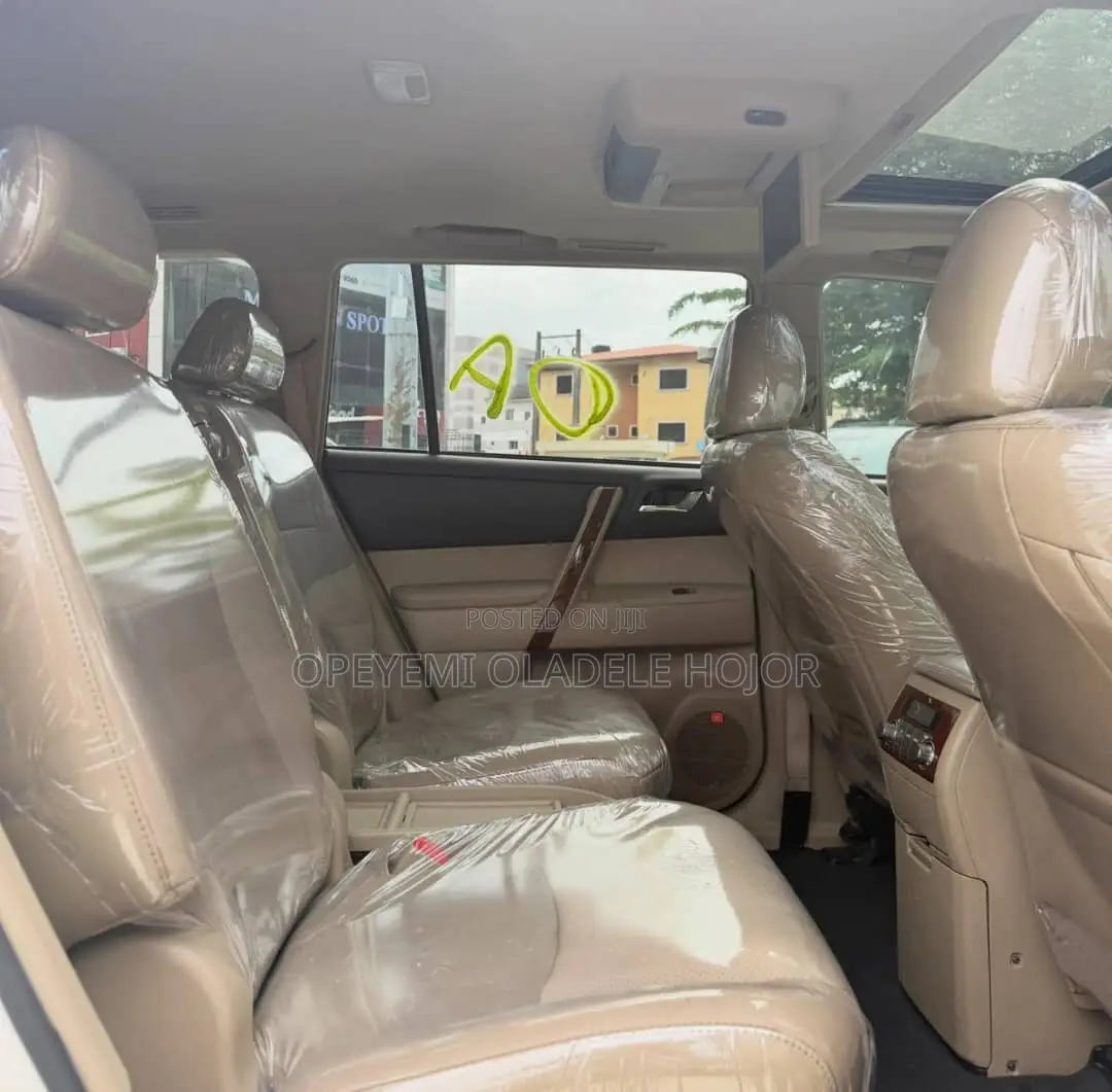 Toyota Highlander Limited 2012 White