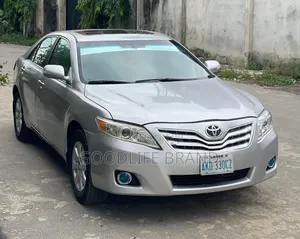 Toyota Camry XSE (2.5L 4cyl 8A) 2019 Pearl