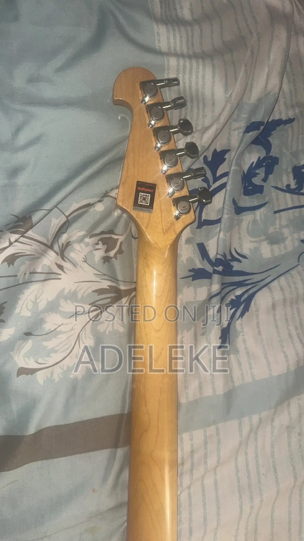 Neatly Used Guitar