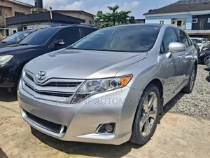 Toyota Venza 2011 Silver