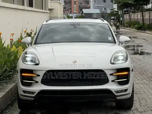 Porsche Macan Turbo 2017 Black