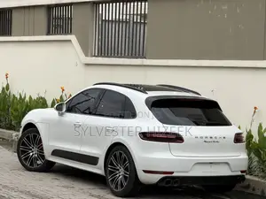 Porsche Macan Turbo 2017 Black