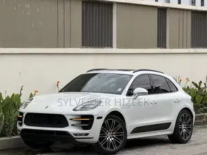 Porsche Macan Turbo 2017 Black