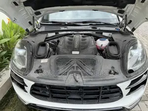 Porsche Macan Turbo 2017 Black