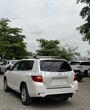 Toyota Highlander Limited 2010 White