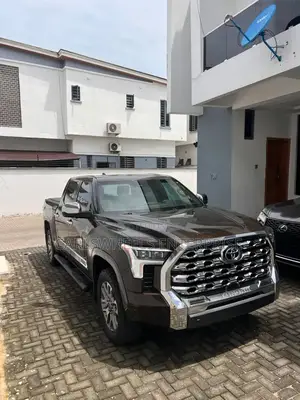 Toyota Tundra 1794 Edition CrewMax 6.5' Bed 2024 Brown