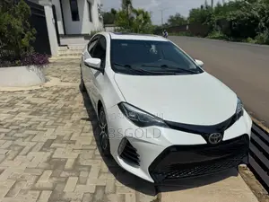 Toyota Corolla SE 4dr Sedan (1.8L 4cyl CVT) 2017 White