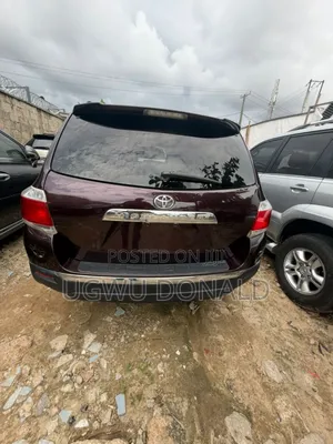 Toyota Highlander 2012 Brown