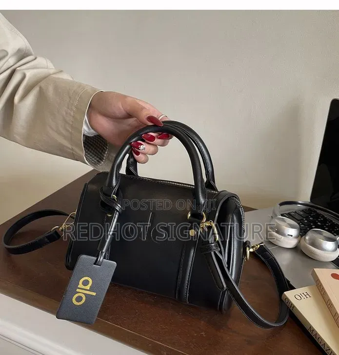 Alo Luxe Bag