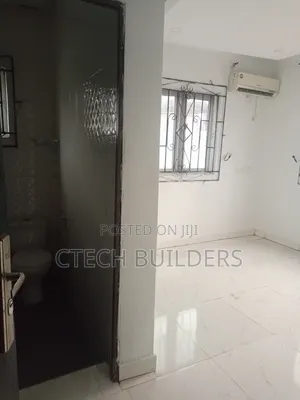 4bdrm Apartment in Benin City for rent