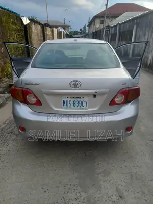 Toyota Corolla 2009 Silver