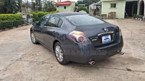 Nissan Altima 2.5 S Sedan 2010 Gray