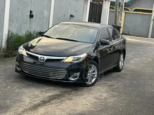 Toyota Avalon XLE Premium Sedan FWD (3.5L 6cyl 6A) 2013 Black