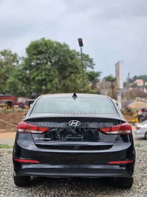 Hyundai Elantra ECO Sedan FWD (1.4L 4cyl 7A) 2017 Black
