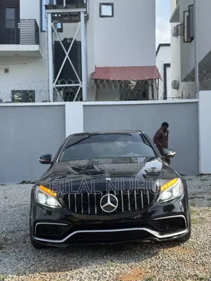 Mercedes-Benz C300 2016 Black