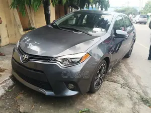 Toyota Corolla 2015 Blue