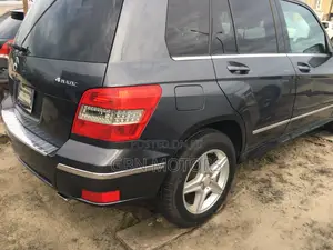 Mercedes-Benz GLK-Class 2011 Gray