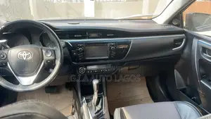 Toyota Corolla S 4dr Sedan (1.8L 4cyl CVT) 2015 Blue