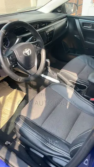 Toyota Corolla S 4dr Sedan (1.8L 4cyl CVT) 2015 Blue