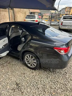 Lexus ES 2012 Gray