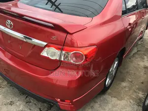 Toyota Corolla 2013 Red