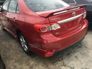 Toyota Corolla 2013 Red