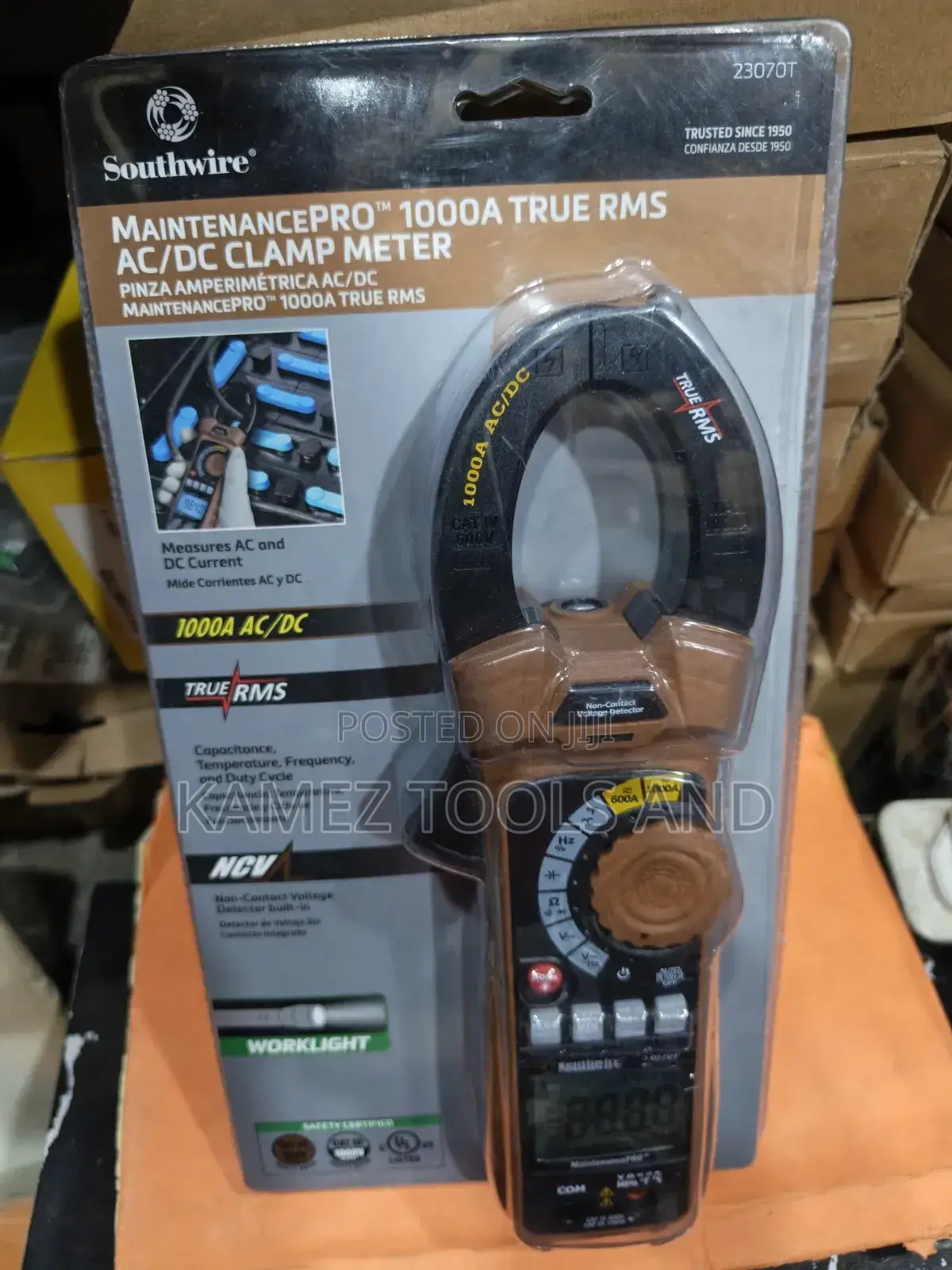 Southwire 23070t Ac/Dc Digital Clamp Meter