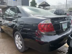 Toyota Camry LE 4dr Sedan (2.4L 4cyl 4A) 2004 Black