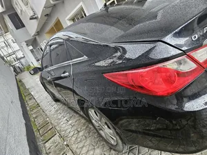 Hyundai Sonata 2012 Black
