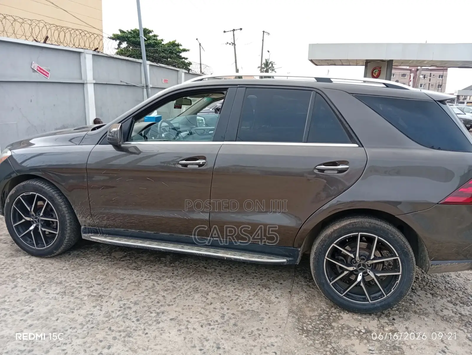 Mercedes-Benz M Class 2010 Brown