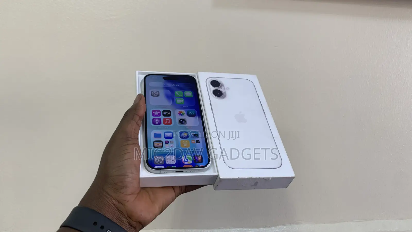 Apple iPhone 16 128 GB White