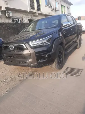 Toyota Hilux 2014 Black