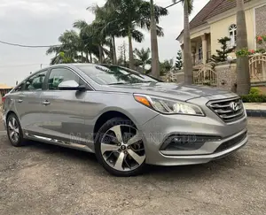 Hyundai Sonata Limited 2.0T 4dr Sedan (2.0L 4cyl Turbo 6A) 2015 Silver