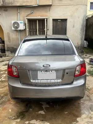 Kia Rio LX 4dr Sedan (1.6L 4cyl 4A) 2010 Gray