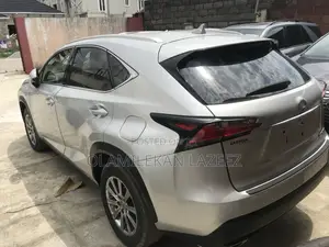 Lexus NX 2017 Silver