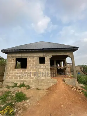 3bdrm Apartment in Orimerumu, Ifo for sale