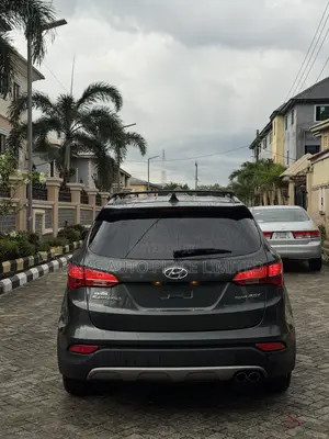 Hyundai Santa Fe 2014 Green