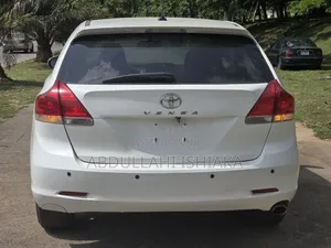 Toyota Venza 2010 White