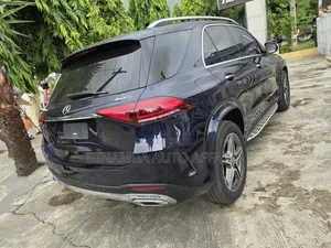 Mercedes-Benz GLE-Class 2021 Blue
