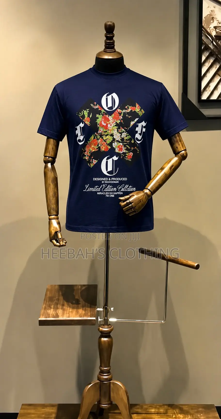 Roundneck Polo, Cloth