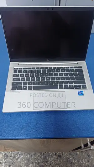 Laptop HP EliteBook 830 G8 16GB Intel Core i7 SSD 512GB